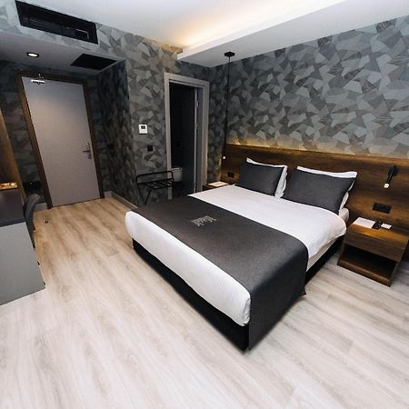 Emen'S Otel Smirne Esterno foto