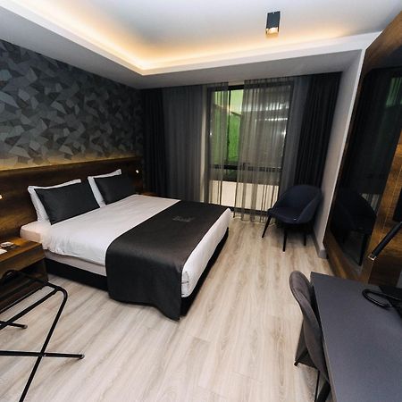 Emen'S Otel Smirne Esterno foto
