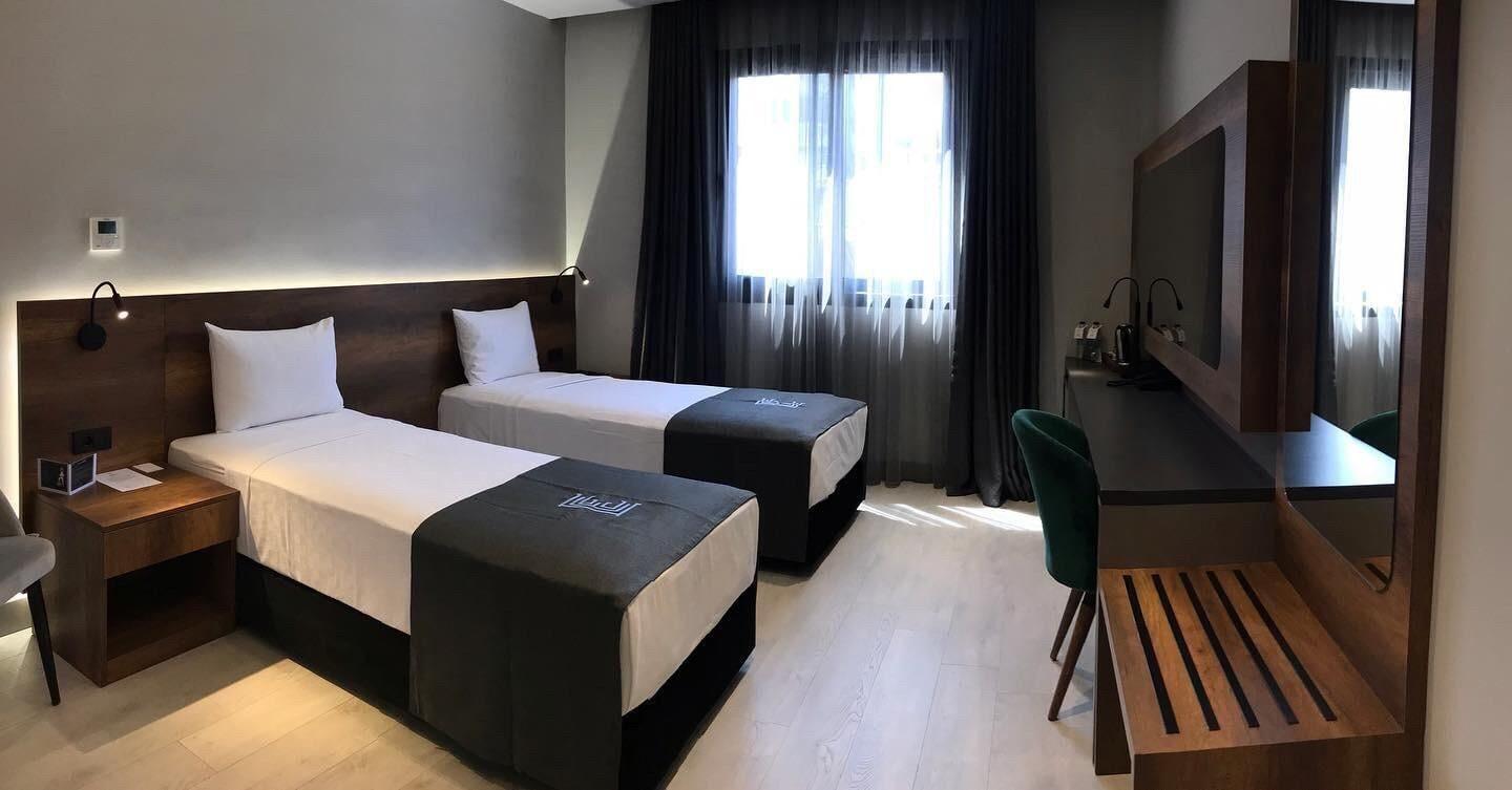 Emen'S Otel Smirne Esterno foto